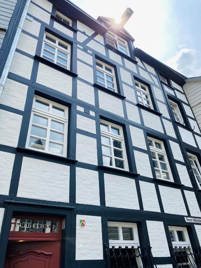 Holiday House Burgblick2 With Garden - Vosproperties Monschau Luaran gambar